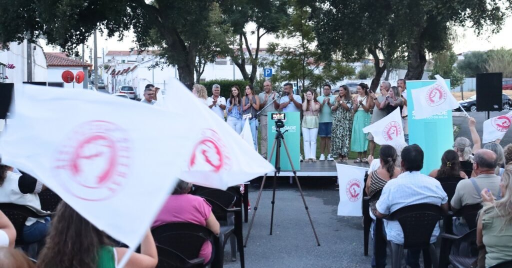 𝗡𝗮𝘀 𝗡𝗲𝘃𝗲𝘀, 𝗮 𝗺𝘂𝗱𝗮𝗻𝗰̧𝗮 𝗷𝗮́ 𝗰𝗼𝗺𝗲𝗰̧𝗼𝘂!

A população da Freguesia de Nossa Senhora d...