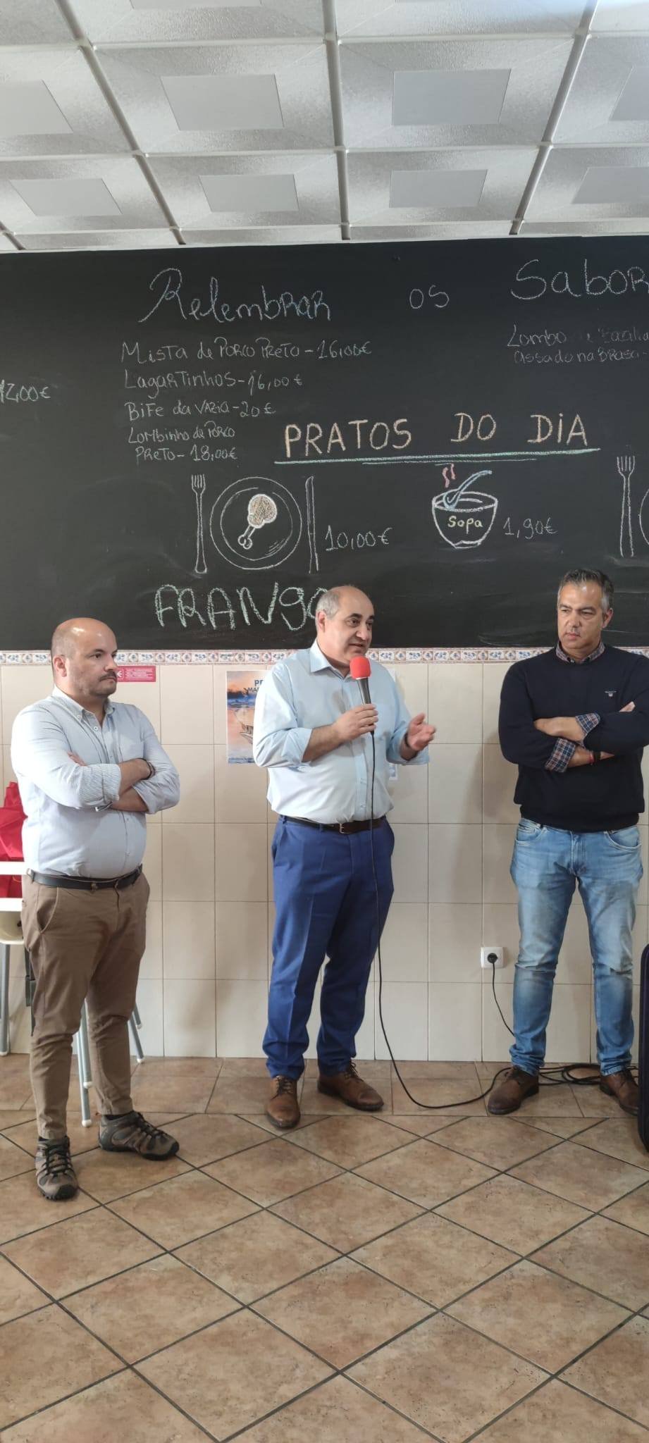 Hoje, a Concelhia de Beja prestou uma justa homenagem aos militantes que celebra...